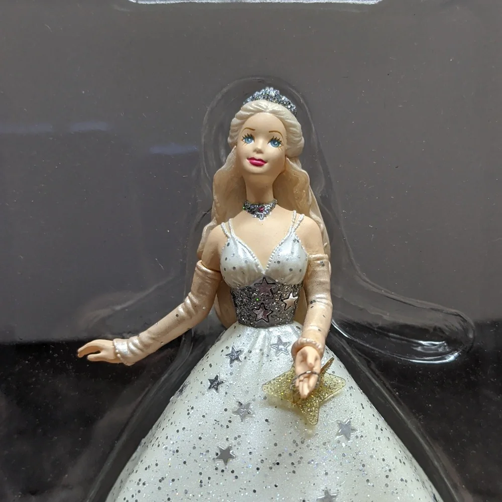 HALLMARK Christmas Ornament Barbie Celebration 2001 Holiday Party Vtg Fancy